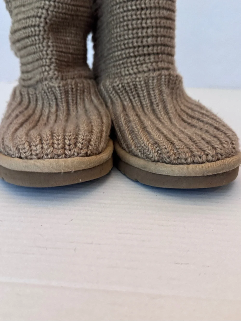 UGG Women’s Size 8 Classic Knit Tall Brown Sweater Boots Cardigan Winter